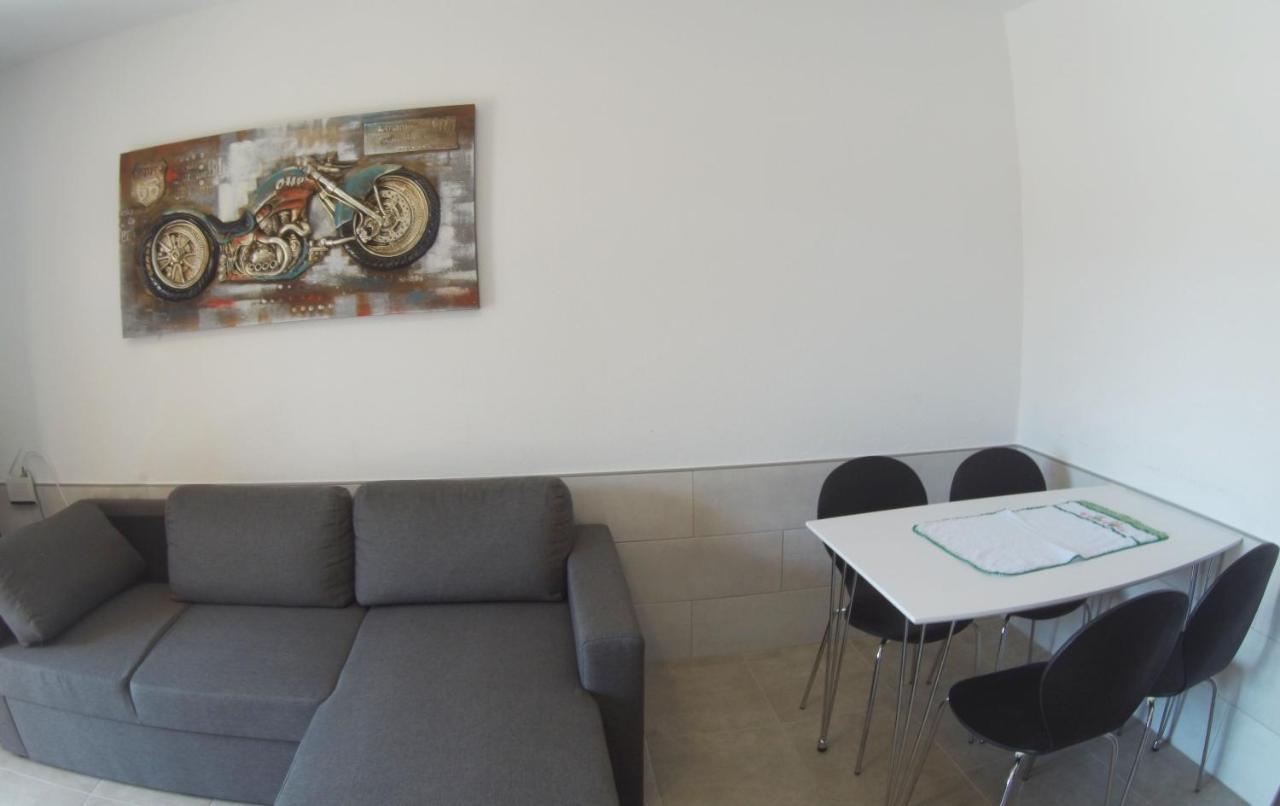 Alexa House Apartamento Costa De Antigua Exterior foto